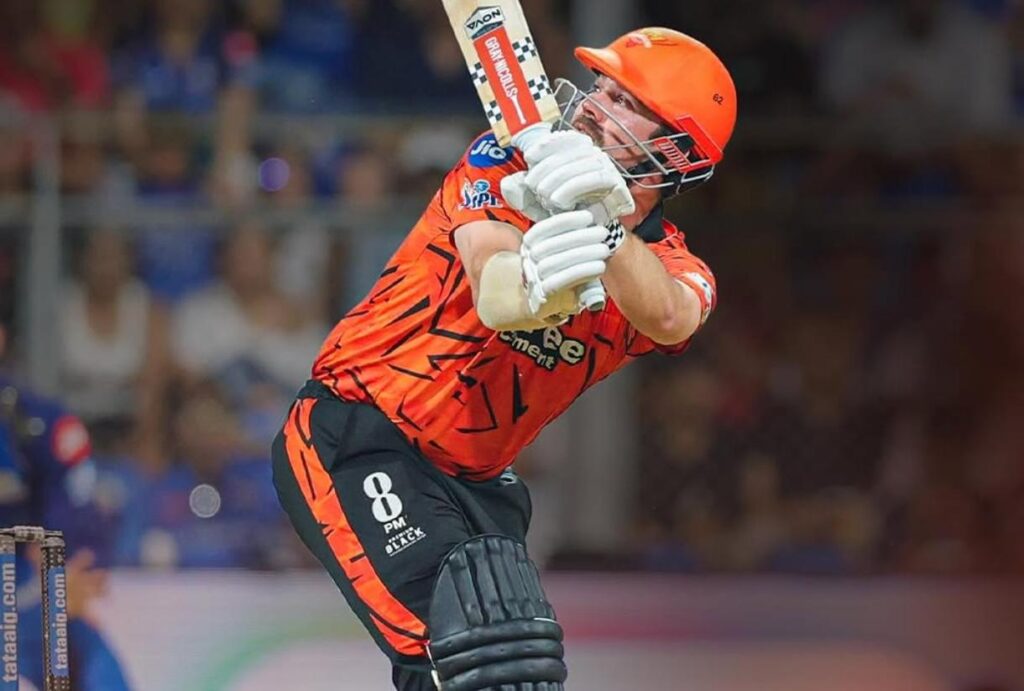 Sunrisers Hyderabad Stun Mumbai Indians in Run-Fest After Chasing 244.! head